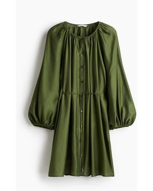 H&M Oversized Kleid mit Bindegürtel - Grün