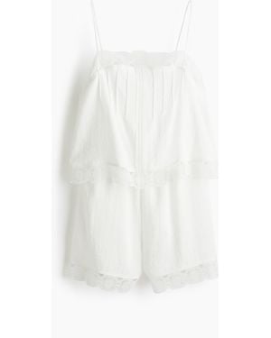 H&M Kurzer Jumpsuit mit Stickdetail - Weiß