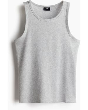 H&M Geripptes Tanktop in Slim Fit - Grau