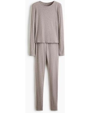 H&M Pyjama mit Pointellemuster - Grau