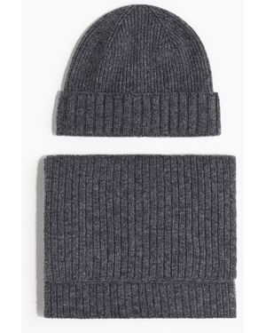 H&M Set mit Mütze und Schal aus Merinowolle - Grau
