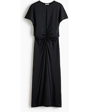 H&M Gerafftes Kleid mit Kappenärmeln - Schwarz