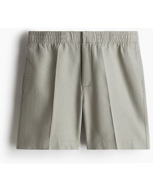 H&M Shorts aus Leinenmix in Regular Fit - Grün