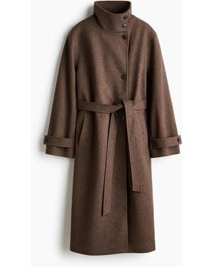 H&M Mantel mit Bindegürtel und Trichterkragen - Braun