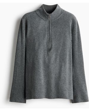 H&M Gerippter Pullover mit Kurzreissverschluss - Grau
