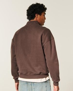 Hollister Hollister Feel Good Sweatshirt im Boxy Fit mit Viertelreißverschluss und Logo - Braun