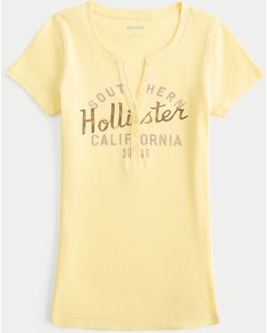 Hollister Henley-T-Shirt mit Logografik - Gelb
