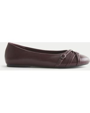 Hollister Faux Leather Flats - Brown