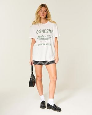 Hollister Oversized Tee mit Elf-Grafiken - Natur