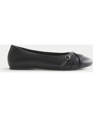 Hollister Faux Leather Flats - Black