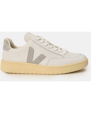 Veja V Leather Court Trainers - Natural