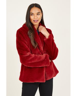 Yumi' Short Wrap Faux Fur Coat - Red