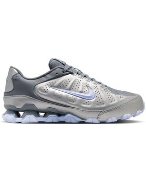 Nike Trainers - Grey