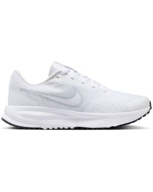Nike Run Defy Low Top Graphic Print Trainers - White