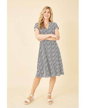 Yumi' Ditsy Floral Print Tea Dress - Black