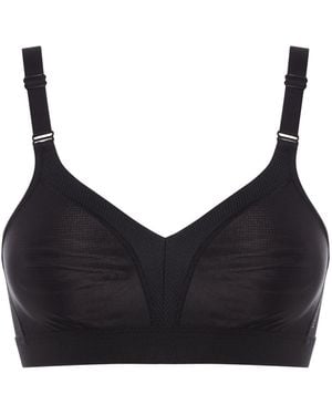 Triumph Studio Wellness - Black