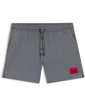 HUGO Volledig Gevoerde Zwemshort Met Rood Logolabel - Grijs