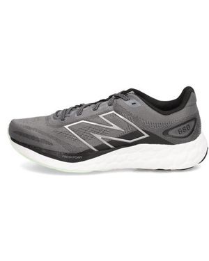 New Balance Fresh Foam 680 V8 - Grau
