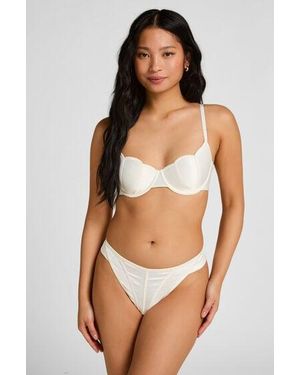 Hunkemöller Highleg Thong Britt - White