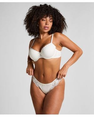 Hunkemöller Caro Brazilian mit hohem Beinausschnitt - Braun