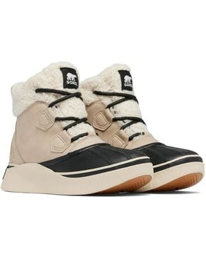 Sorel Out N About Iv Chillz Waterproof Hiker Boots Shoes - White
