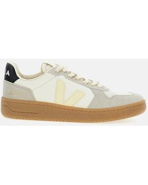 Veja V82 Trainers - White