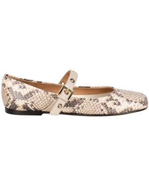 Status Flat Shoes - White