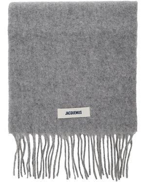 Jacquemus 'L'Echarpe Carro' Scarf With Logo Patch On The Front And Fringed Hem - Grey