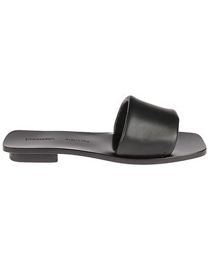 Liviana Conti Low Leather Sandals - Black