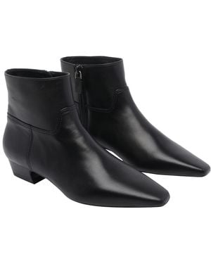 Stuart Weitzman Boots Calf Leather/Leather Sole - Black