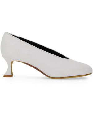 Moschino Decollete "Duck" Court Shoes - Metallic
