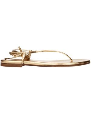 Gianvito Rossi Leather Flip-Flop Sandals - Natural