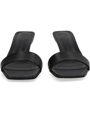 Aeyde Heeled Leather Sandals Gilly - Black