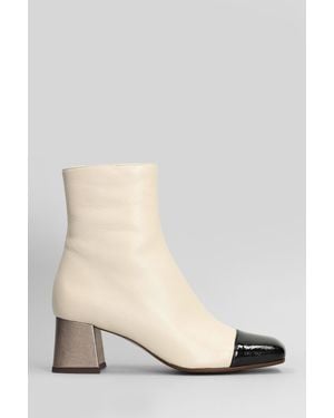 Chie Mihara Volkiria High Heels Ankle Boots - Natural