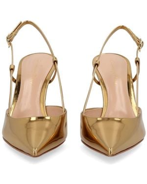 Gianvito Rossi Ascent Pumps Calf Leather - Metallic