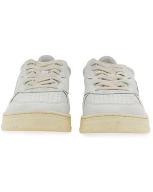 Autry Sneakers Medalist Low Sneakers - White