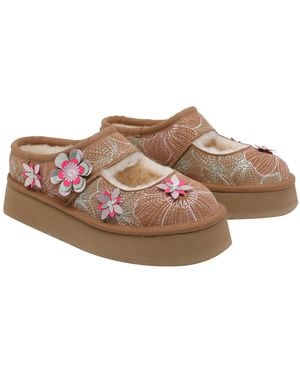 UGG Flat Shoes Suede Leather /Rubber Sole - Brown