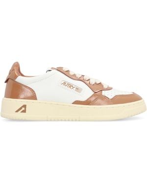 Autry Sneakers Medalist Leather- Sugar/ Sneakers - Multicolor