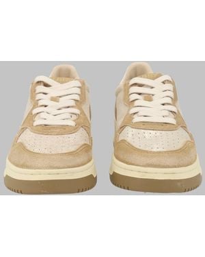 Autry Sneakers Medalist Low Laminated Suede Cow Leather Sneakers - Natural