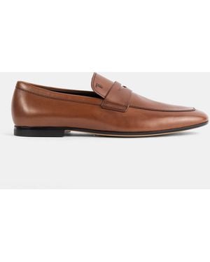 Tod's Slip-On Loafers With Embossed Logo - Brown