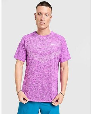 Nike Stride T-shirt - Black