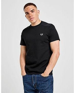Fred Perry Badge Panel T-shirt - Black