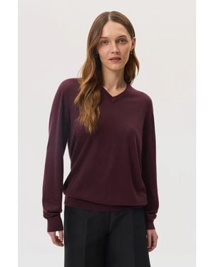Johnstons of Elgin Superfine Cashmere V Neck - Purple