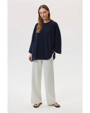 Johnstons of Elgin Relaxed Featherlight Cashmere Jumper - Blue