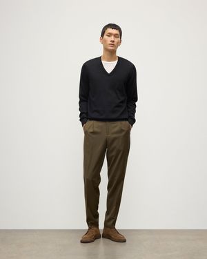 Johnstons of Elgin Fin V Neck Superfine Cashmere Jumper - Black