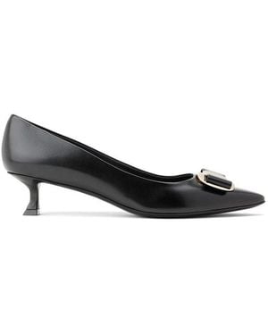 Ferragamo New Vara Plate Classic Low Heel Pump - Black