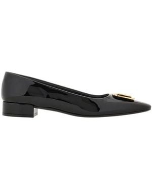 Ferragamo New Vara Plate Patent Leather Pumps - Black