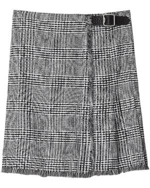 Burberry Embroidered Houndstooth Skirt, Brand Size 8 Us - Black