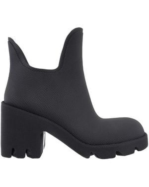 Burberry Marsh Round-Toe Ankle Rain Boots, Brand Size 37 Us - Black