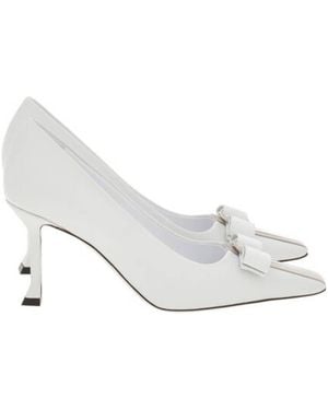 Ferragamo Siwar 85 Vara Bow Court Shoes - White